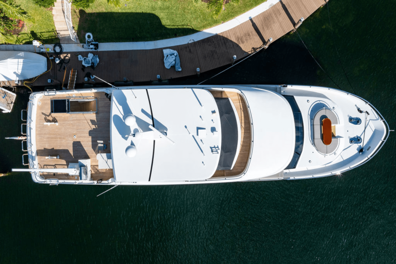 Slide: The Image of Ocean Alexander 100 MY 2020 - 4964073