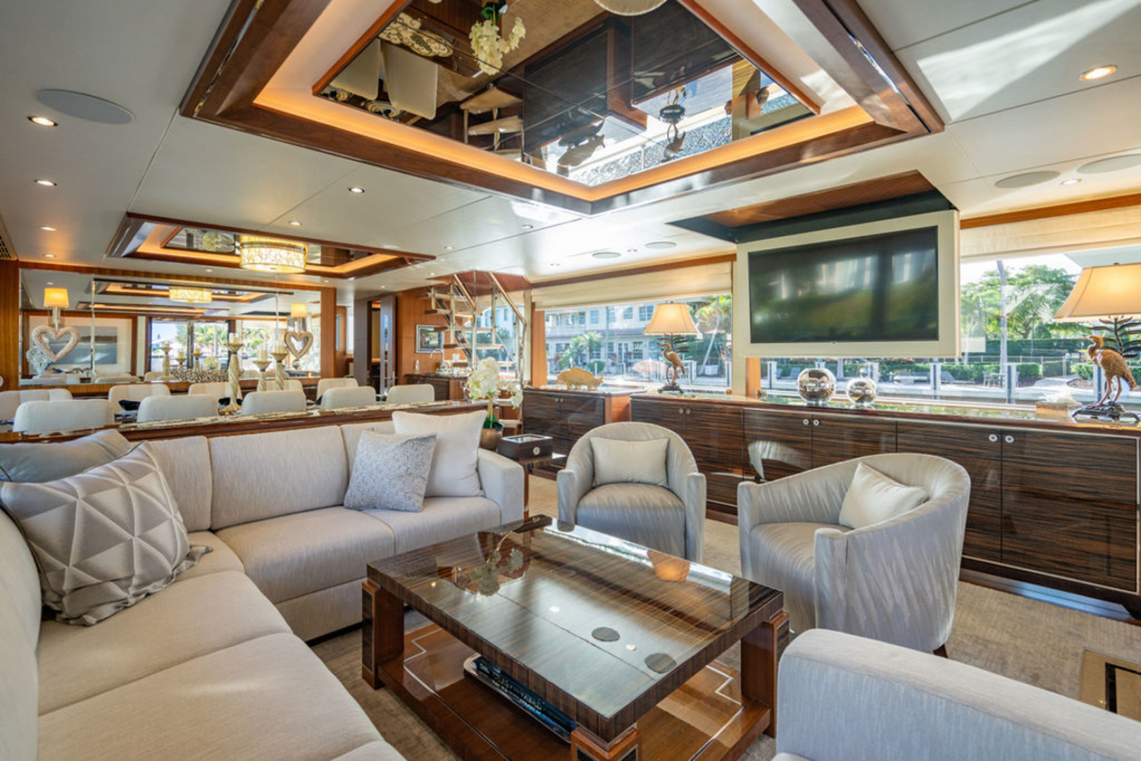 Slide: The Image of Ocean Alexander 100 MY 2020 - 4964082