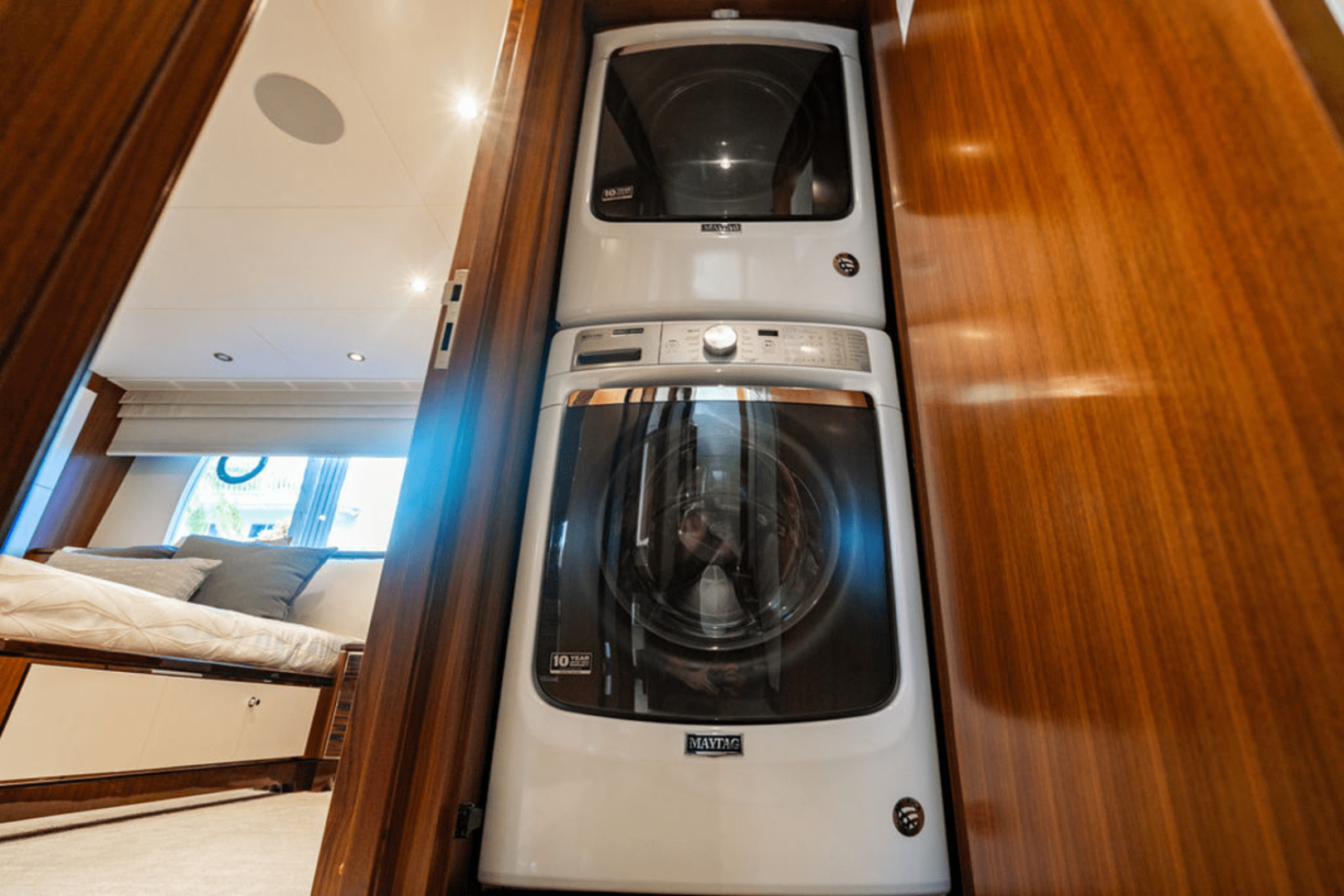 Slide: The Image of Ocean Alexander 100 MY 2020 - 4964117