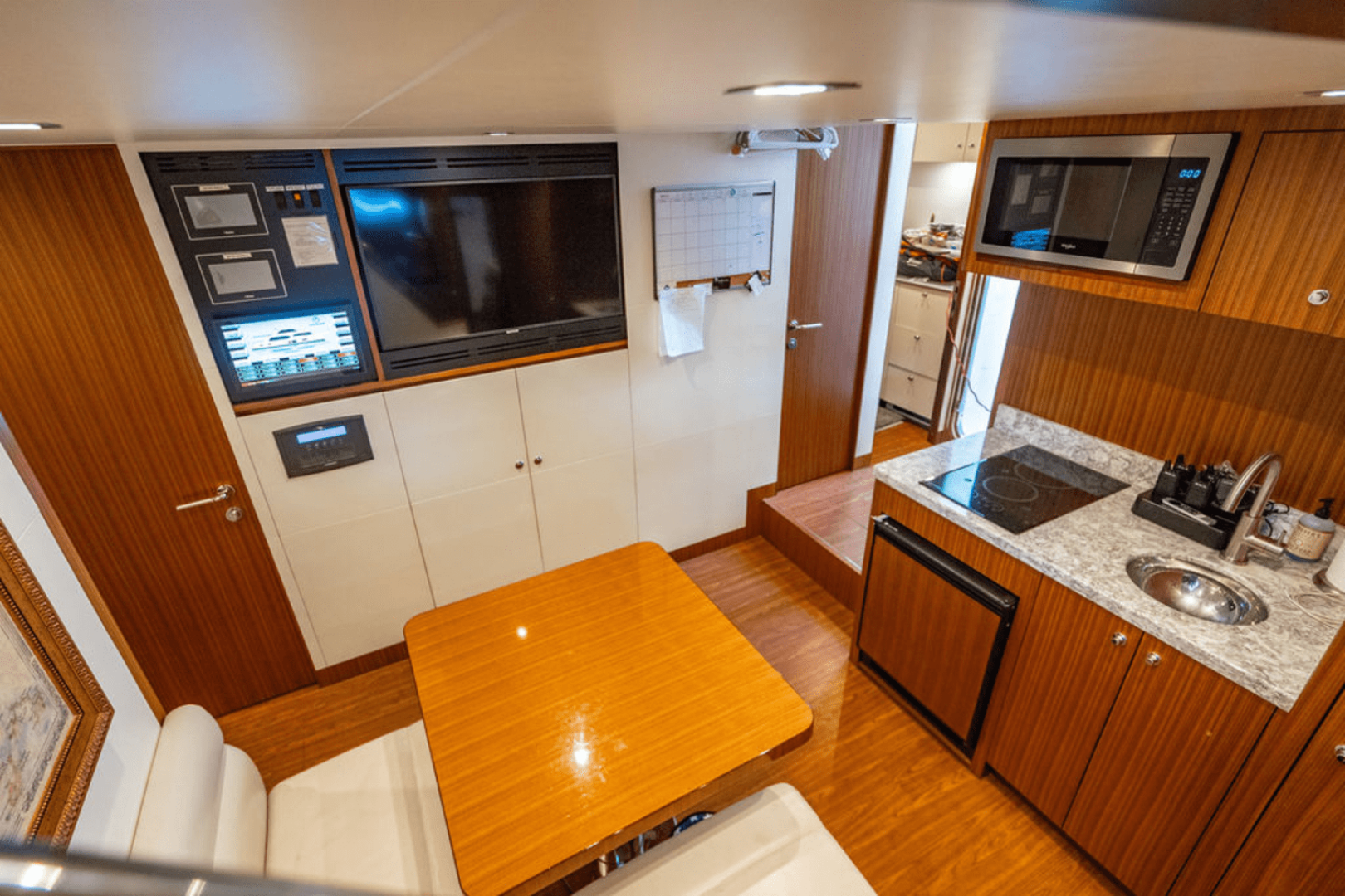 Slide: The Image of Ocean Alexander 100 MY 2020 - 4964148