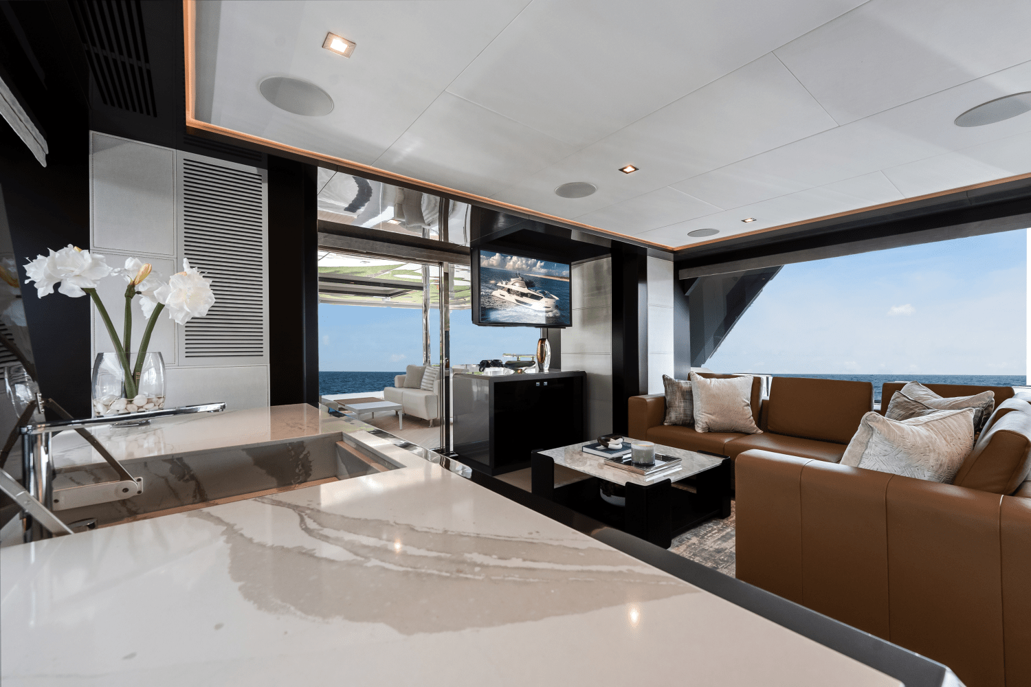 Slide: The Image of Ocean Alexander 28 Explorer 2023 - 10