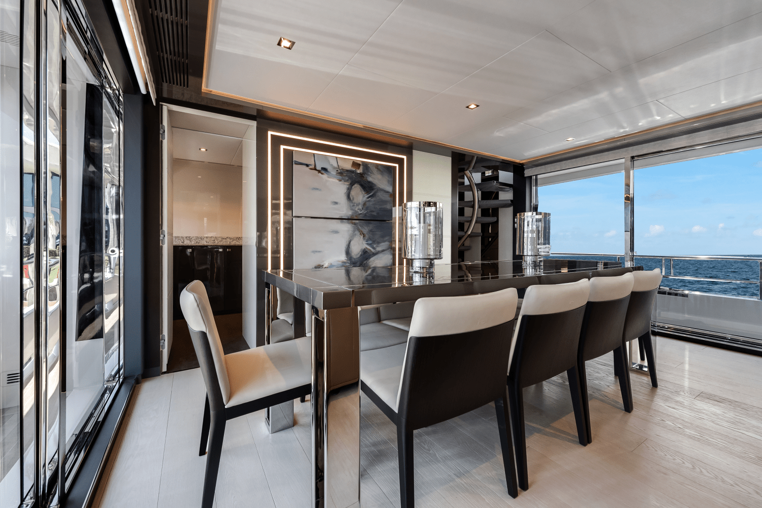 Slide: The Image of Ocean Alexander 28 Explorer 2023 - 14