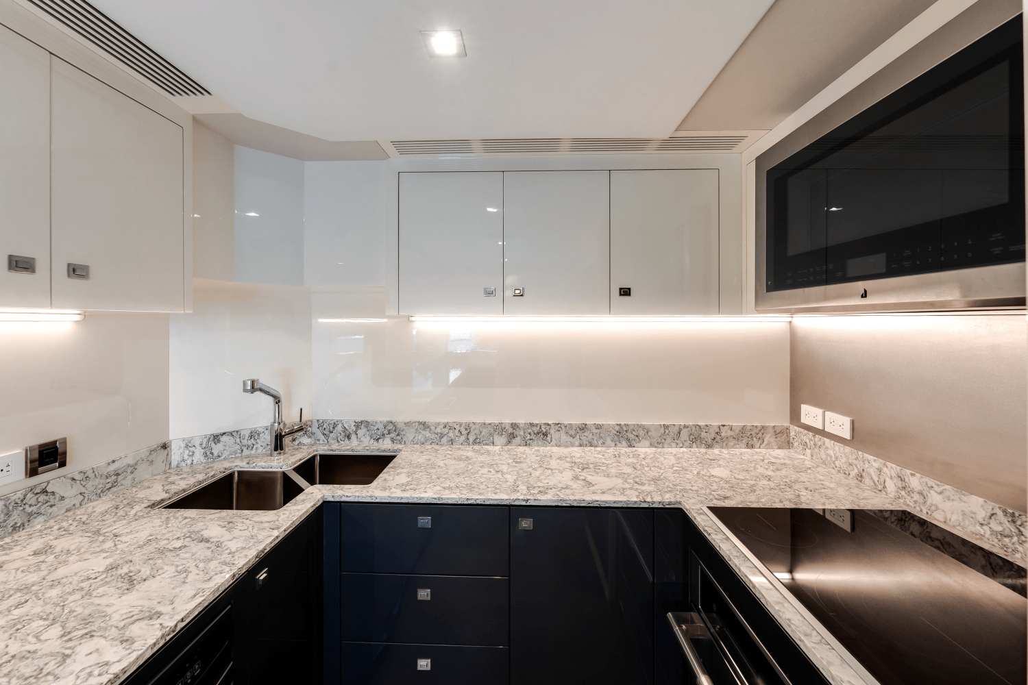 Slide: The Image of Ocean Alexander 28 Explorer 2023 - 16