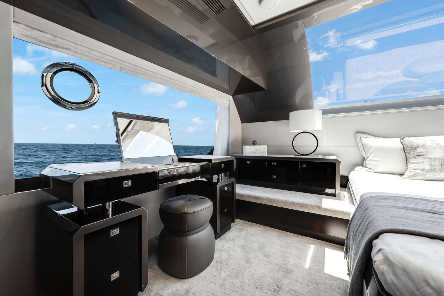 Slide: The Image of Ocean Alexander 28 Explorer 2023 - 22