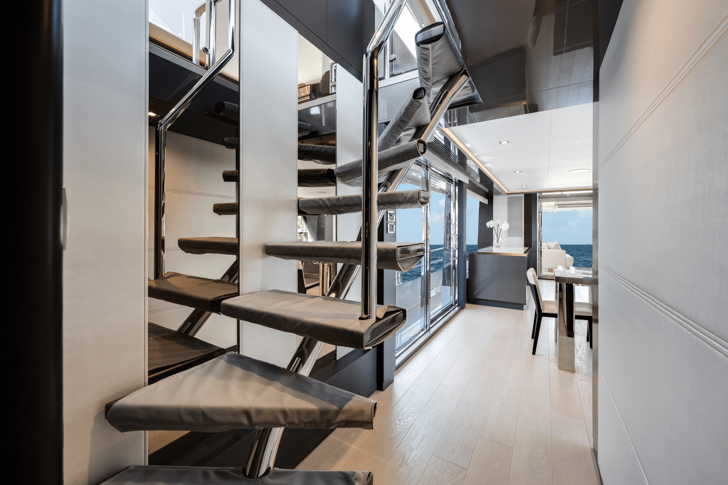 Slide: The Image of Ocean Alexander 28 Explorer 2023 - 28