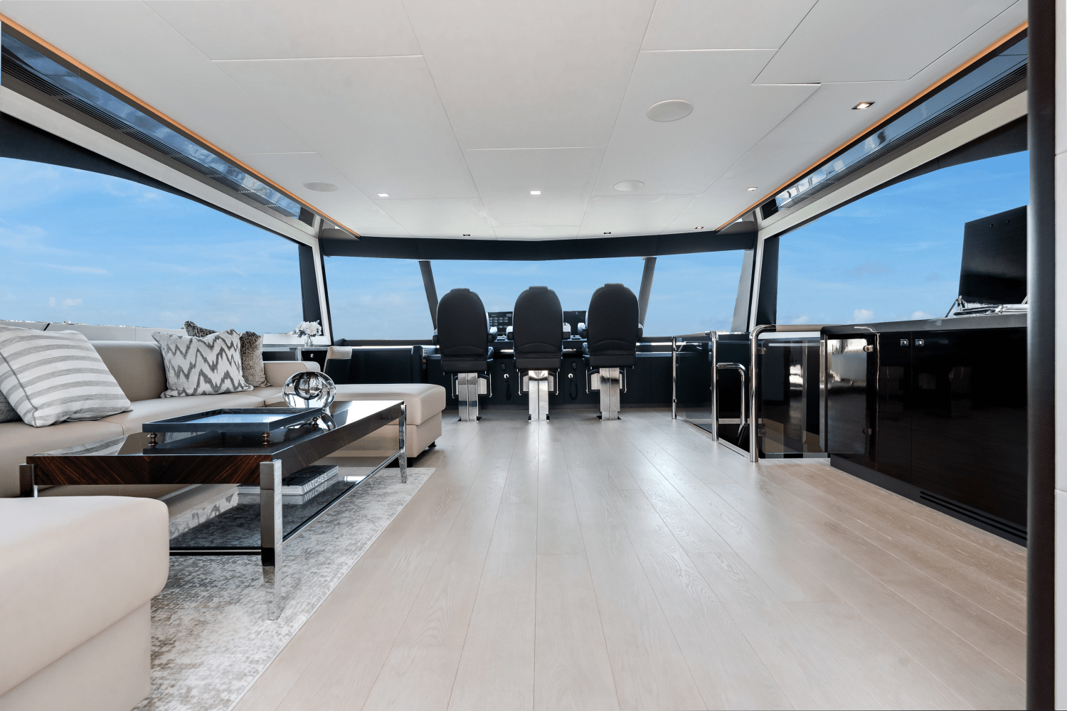 Slide: The Image of Ocean Alexander 28 Explorer 2023 - 29