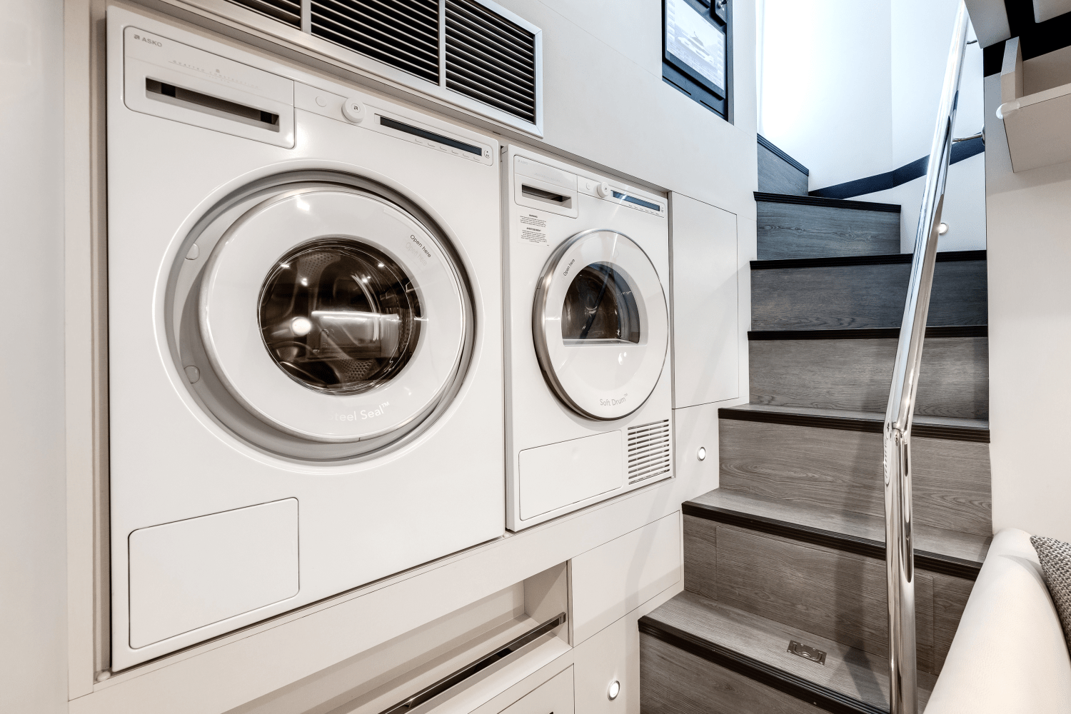 Slide: The Image of Ocean Alexander 28 Explorer 2023 - 60