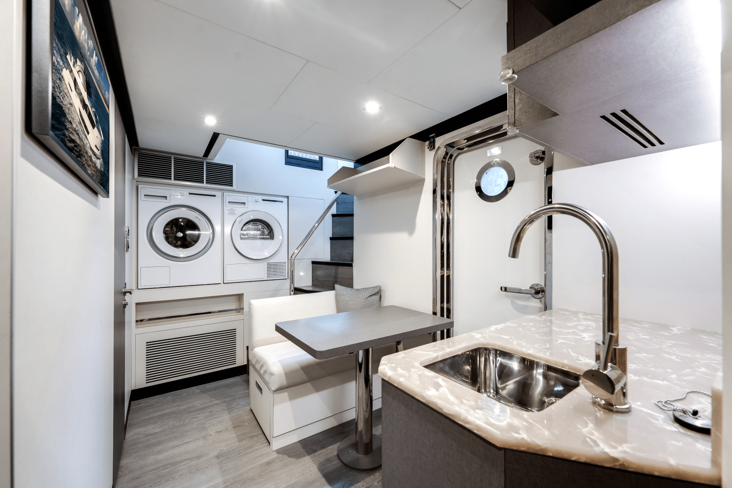 Slide: The Image of Ocean Alexander 28 Explorer 2023 - 62