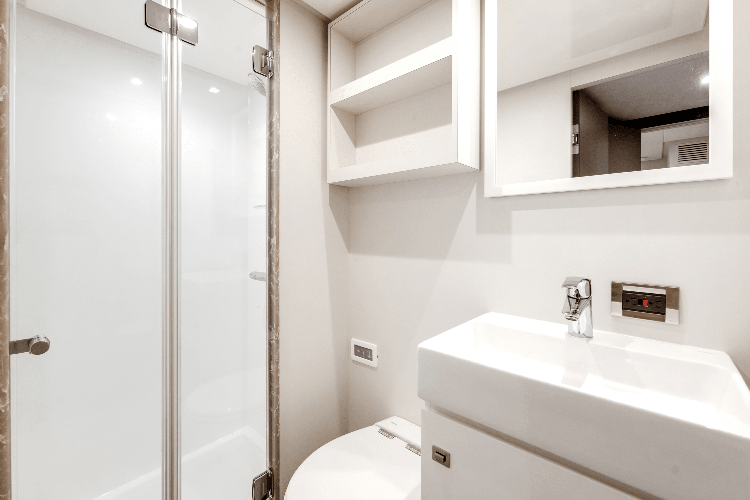 Slide: The Image of Ocean Alexander 28 Explorer 2023 - 66