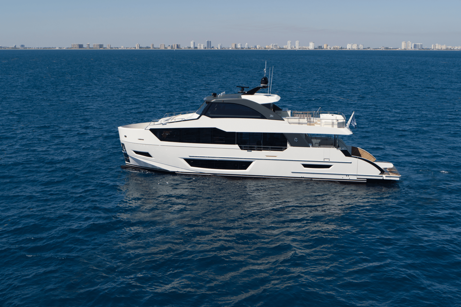 Slide: The Image of Ocean Alexander 28 Explorer 2023 - 80