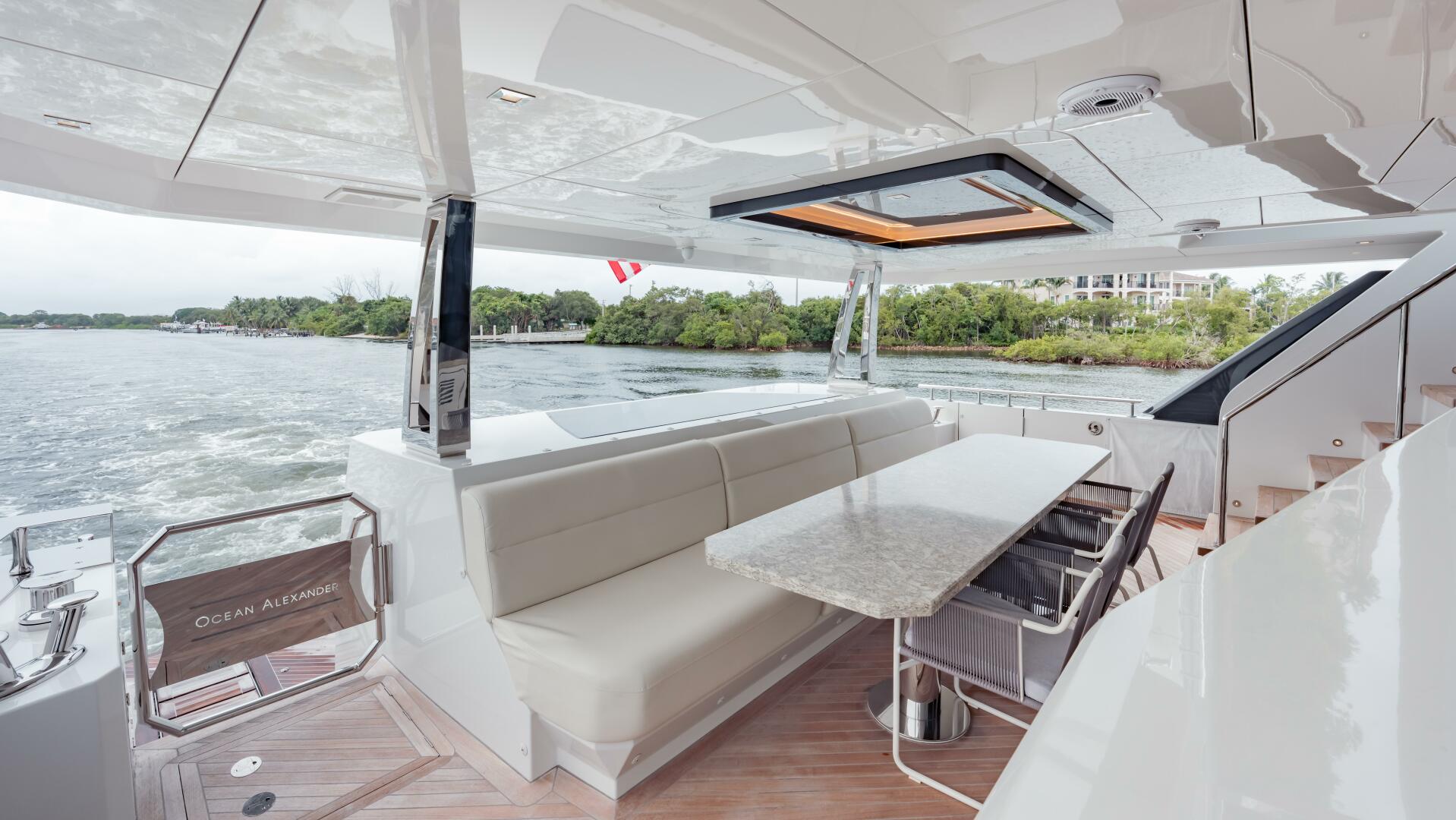 Slide: The Image of 2021 Ocean Alexander 28R - 5511646