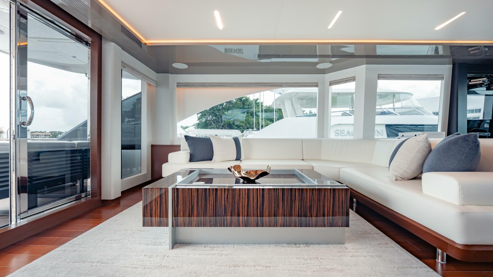 Slide: The Image of Ocean Alexander 28R 2021 - 5511801