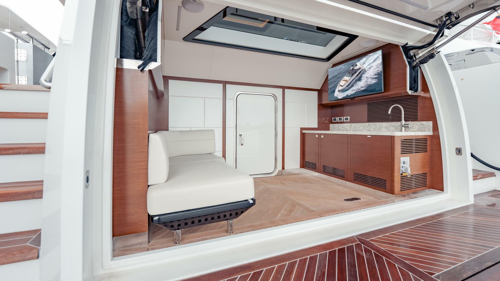 Slide: The Image of Ocean Alexander 28R 2021 - 5511842