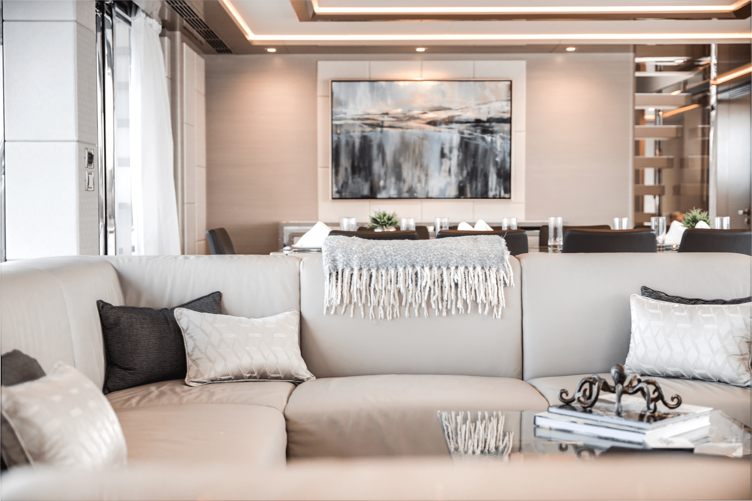 Slide: The Image of Ocean Alexander 30R 2024 - 13