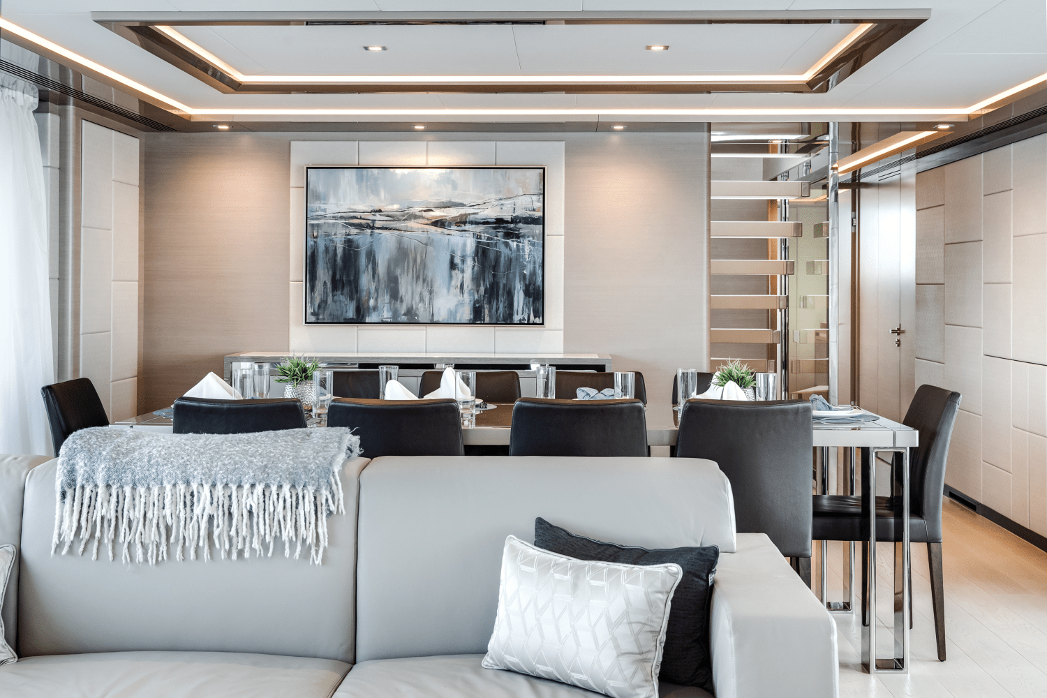 Slide: The Image of Ocean Alexander 30R 2024 - 14