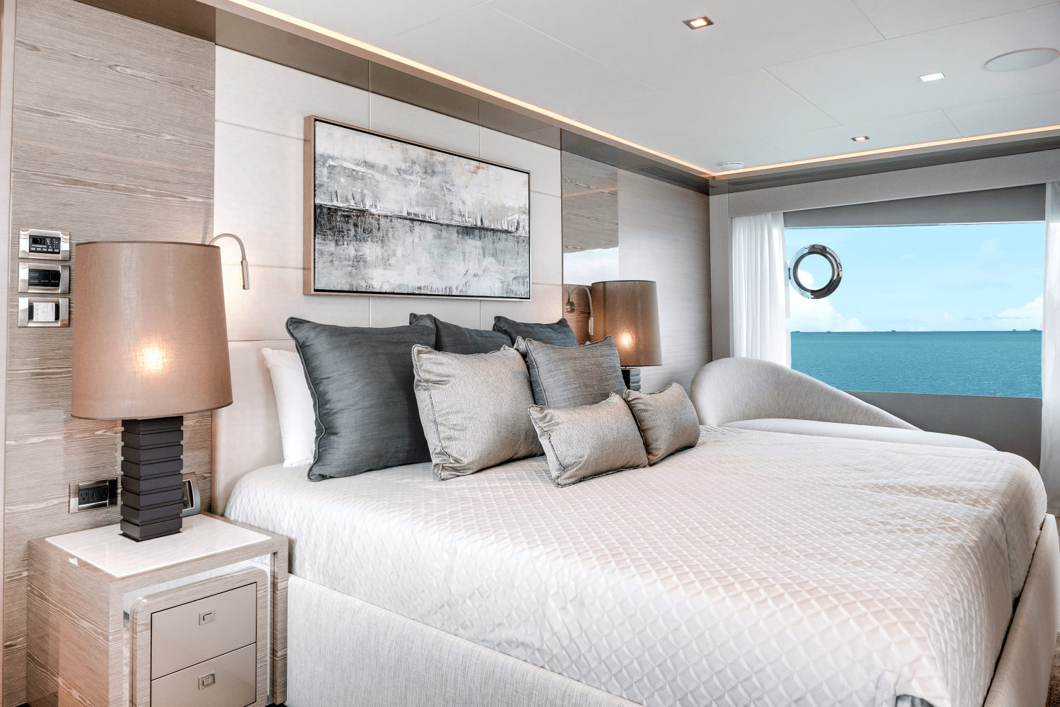 Slide: The Image of Ocean Alexander 30R 2024 - 32