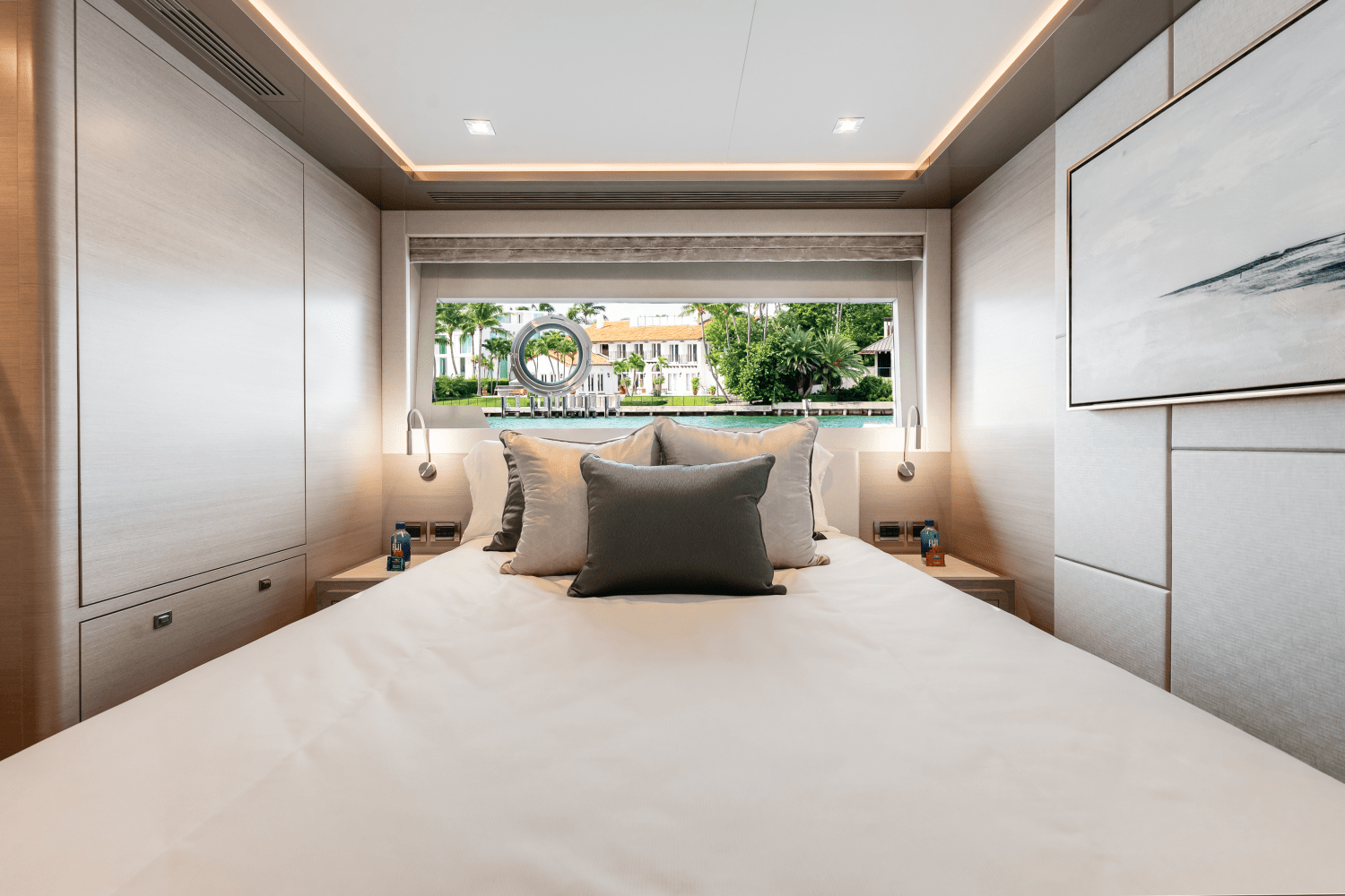 Slide: The Image of Ocean Alexander 30R 2024 - 52