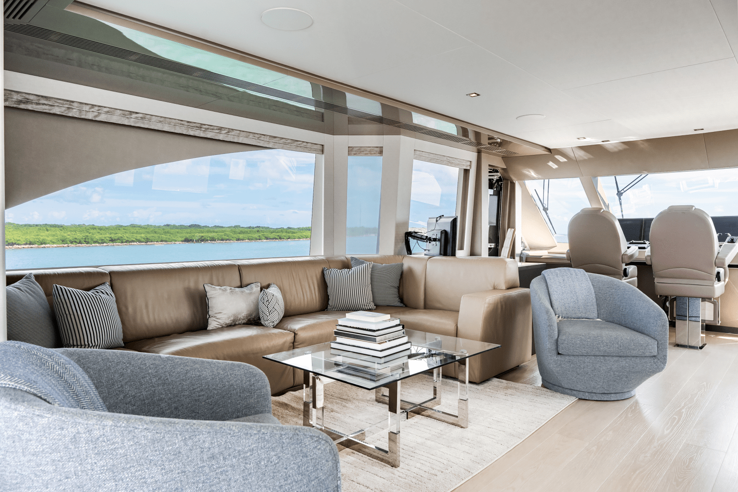 Slide: The Image of Ocean Alexander 30R 2024 - 67