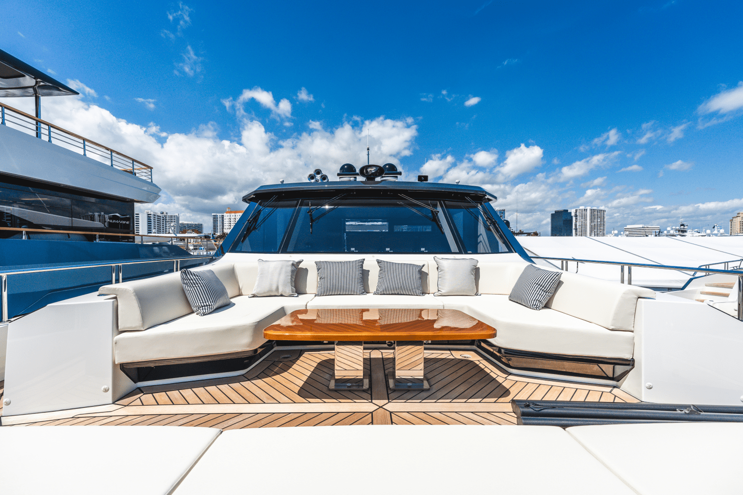 Slide: The Image of Ocean Alexander 30R 2024 - 83