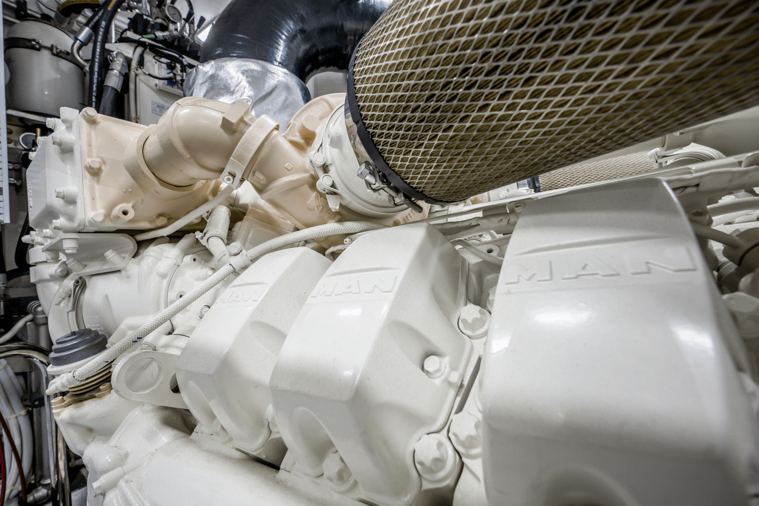 Slide: The Image of Ocean Alexander 30R 2024 - 89