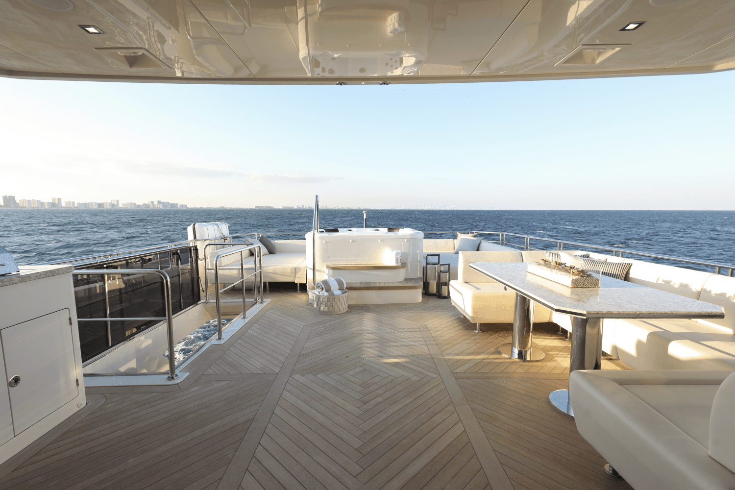 Slide: The Image of Ocean Alexander 32E 2023 - 14