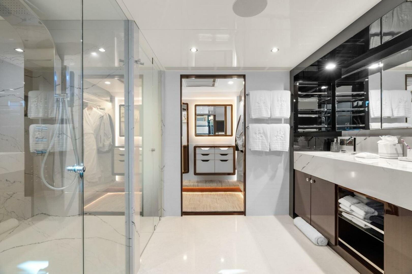 Slide: The Image of Ocean Alexander 106 Twin Dreams - Head 2022 Ocean Alexander 106 Twin Dreams - 4736168