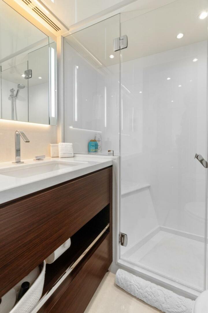 Slide: The Image of Ocean Alexander 106 Twin Dreams - Head 2022 Ocean Alexander 106 Twin Dreams - 4736202