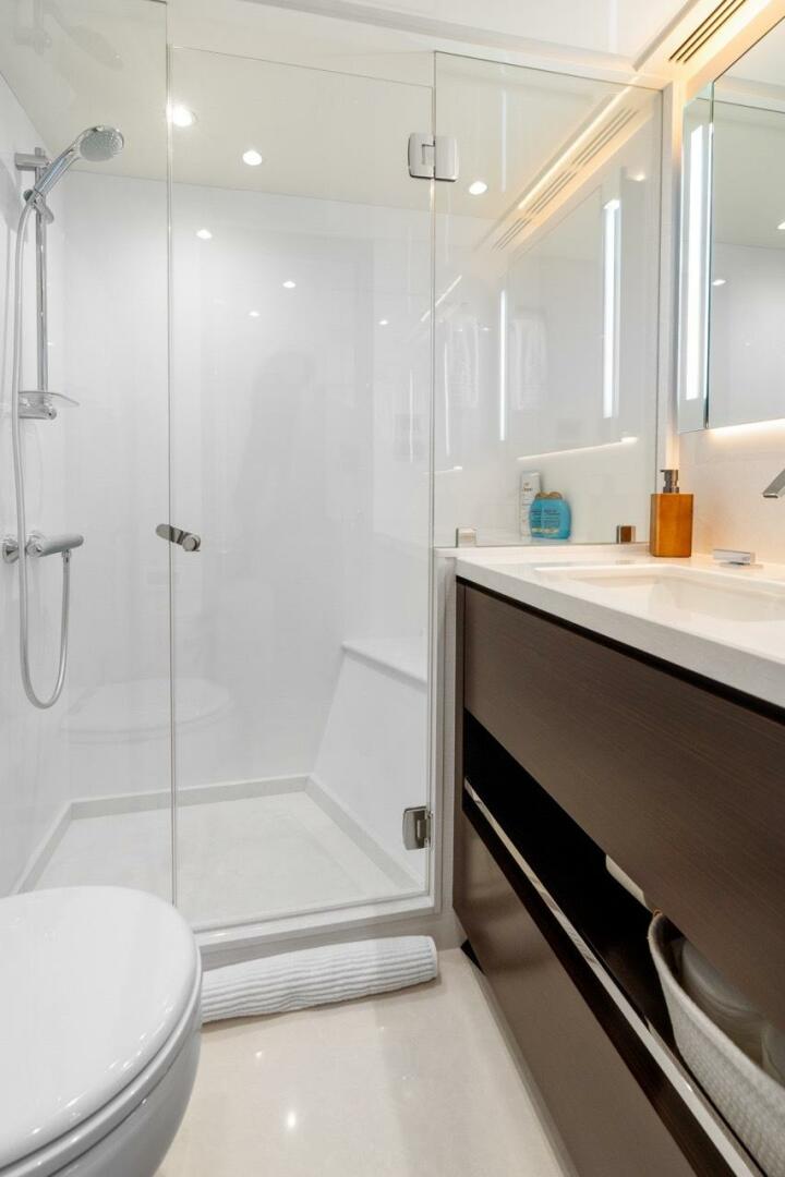 Slide: The Image of Ocean Alexander 106 Twin Dreams - Head 2022 Ocean Alexander 106 Twin Dreams - 4736206