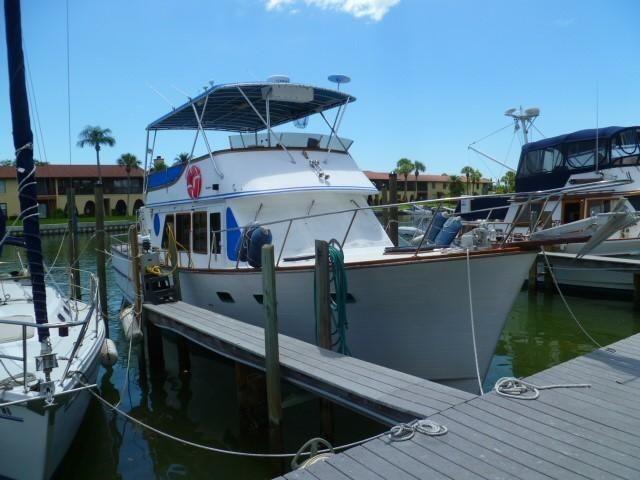 Slide: The Image of Ocean Alexander 43 (Tri-Cabin Trunk Trawler) 1981 - 8