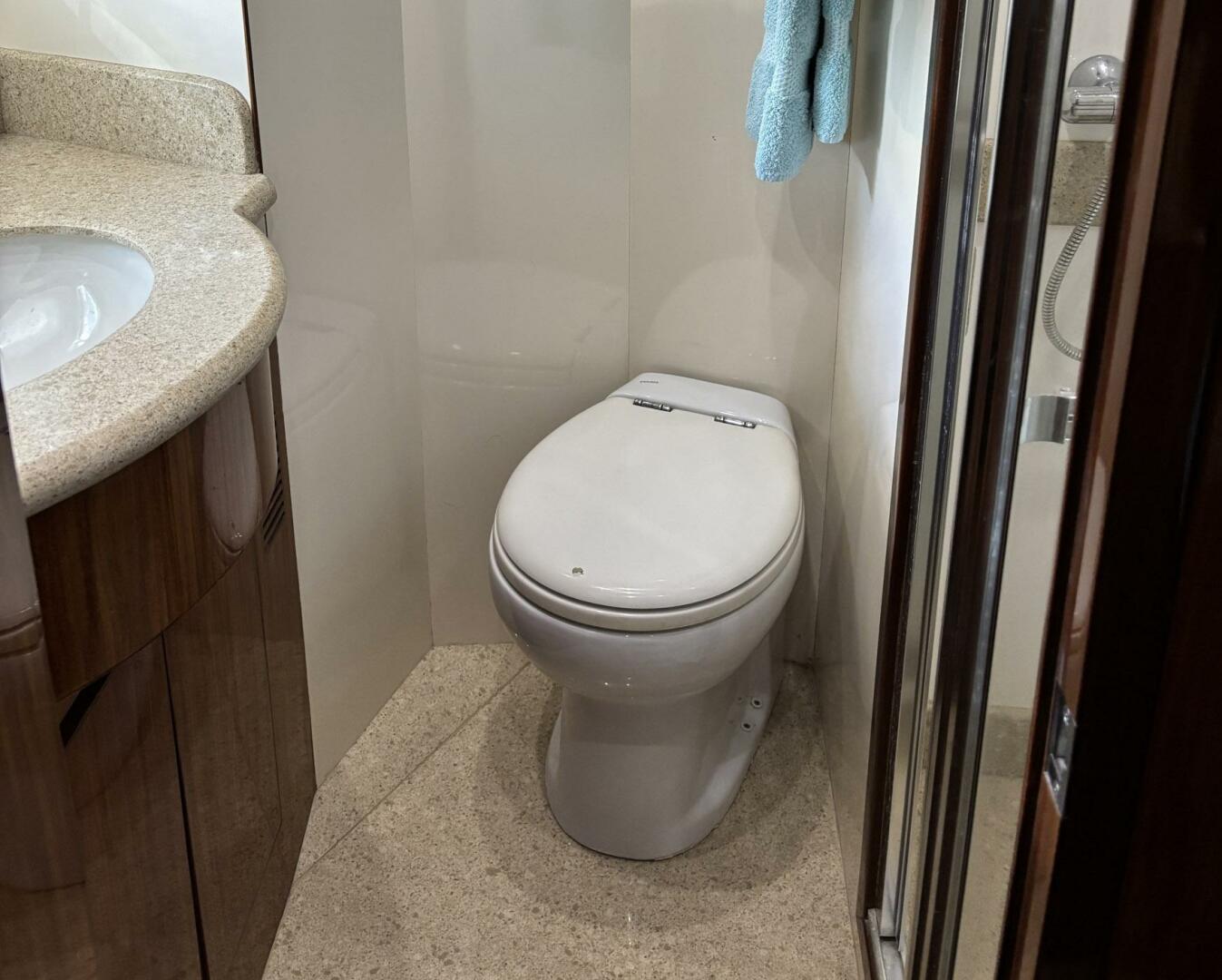 Slide: The Image of Ocean Alexander 45 Sedan 2009 - 5258960