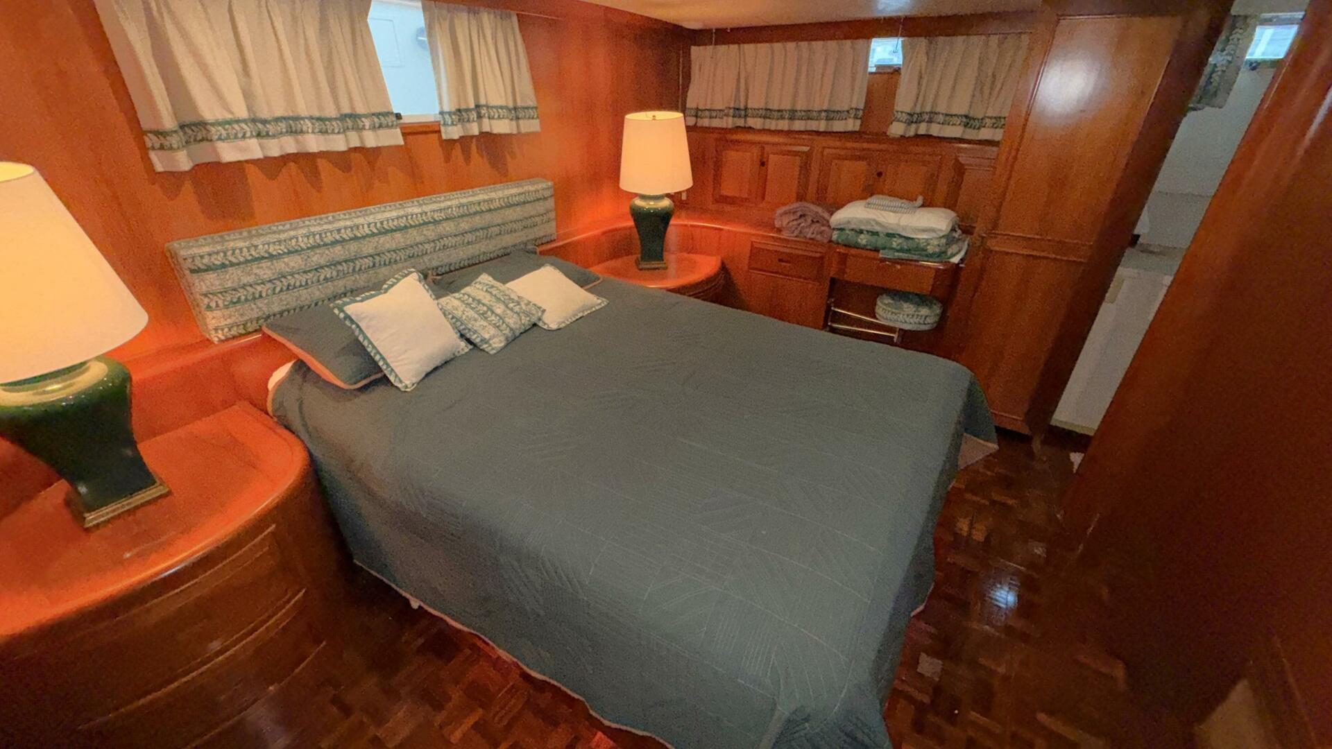 Slide: The Image of Ocean Alexander 546 1995 - 5427447