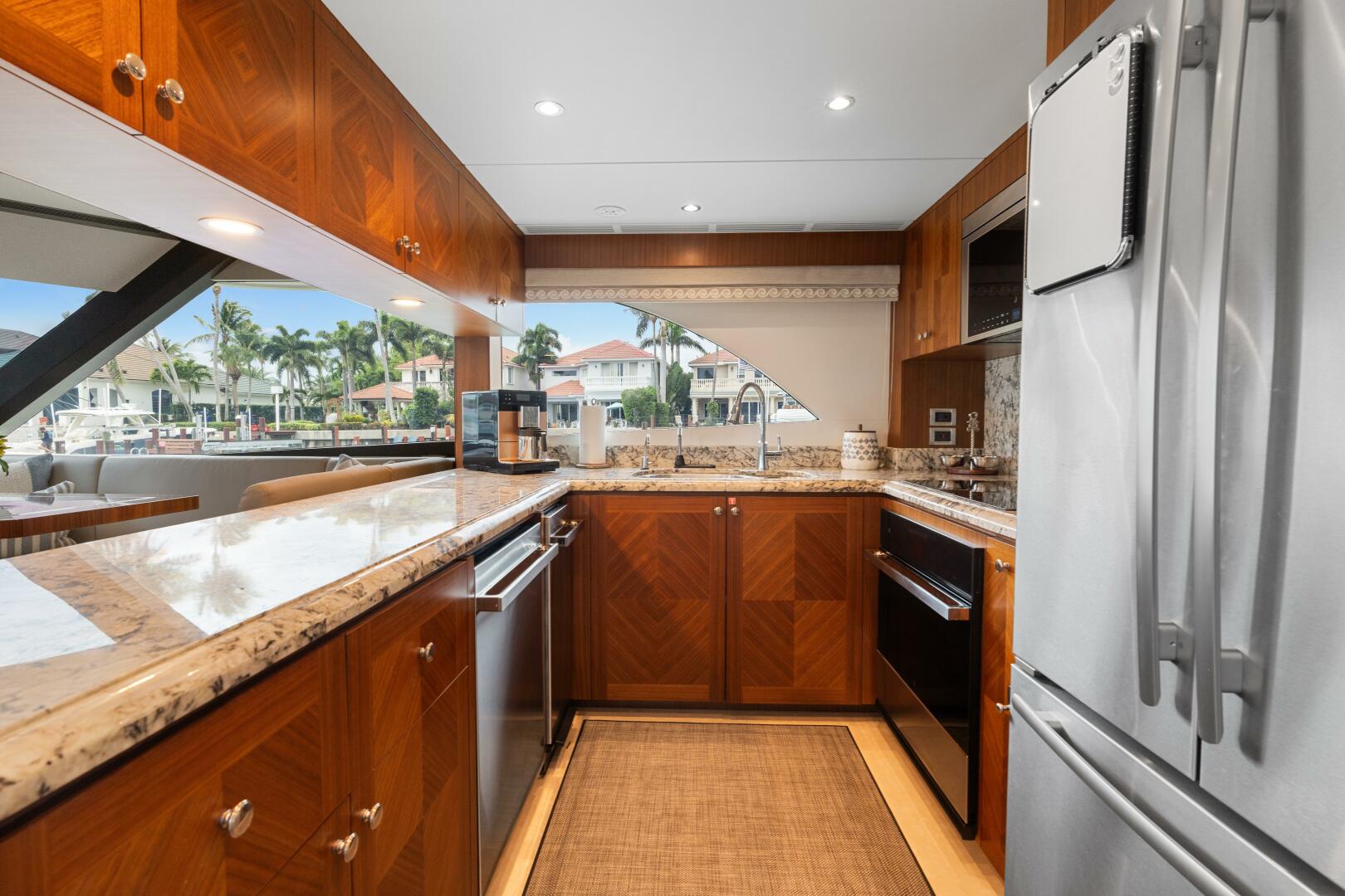 Slide: The Image of Ocean Alexander 88 Sanibella - Galley 2019 Ocean Alexander 88 Sanibella - 5120607