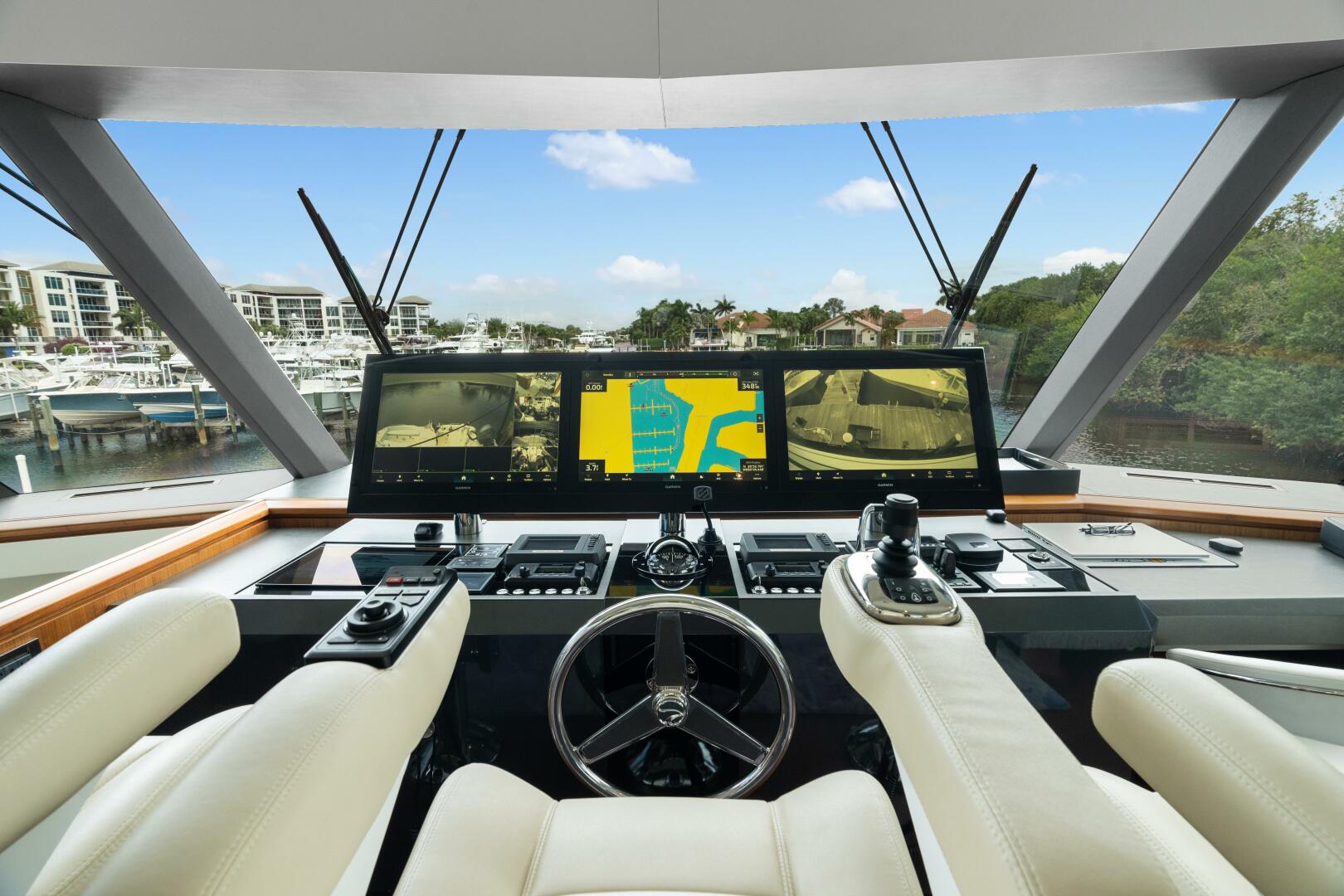 Slide: The Image of Ocean Alexander 88 Sanibella - Flybridge 2019 Ocean Alexander 88 Sanibella - 5120656