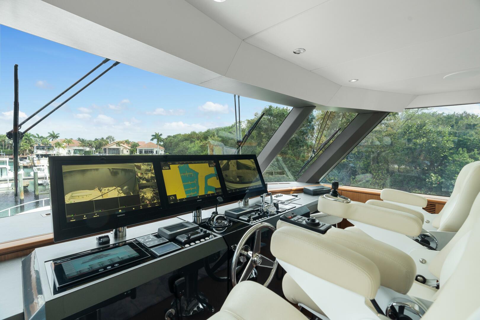 Slide: The Image of Ocean Alexander 88 Sanibella - Flybridge 2019 Ocean Alexander 88 Sanibella - 5120658