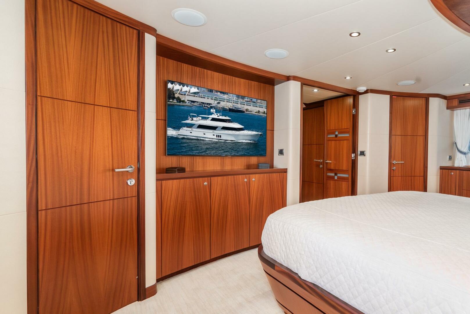 Slide: The Image of Mast Cabin 2 - 31
