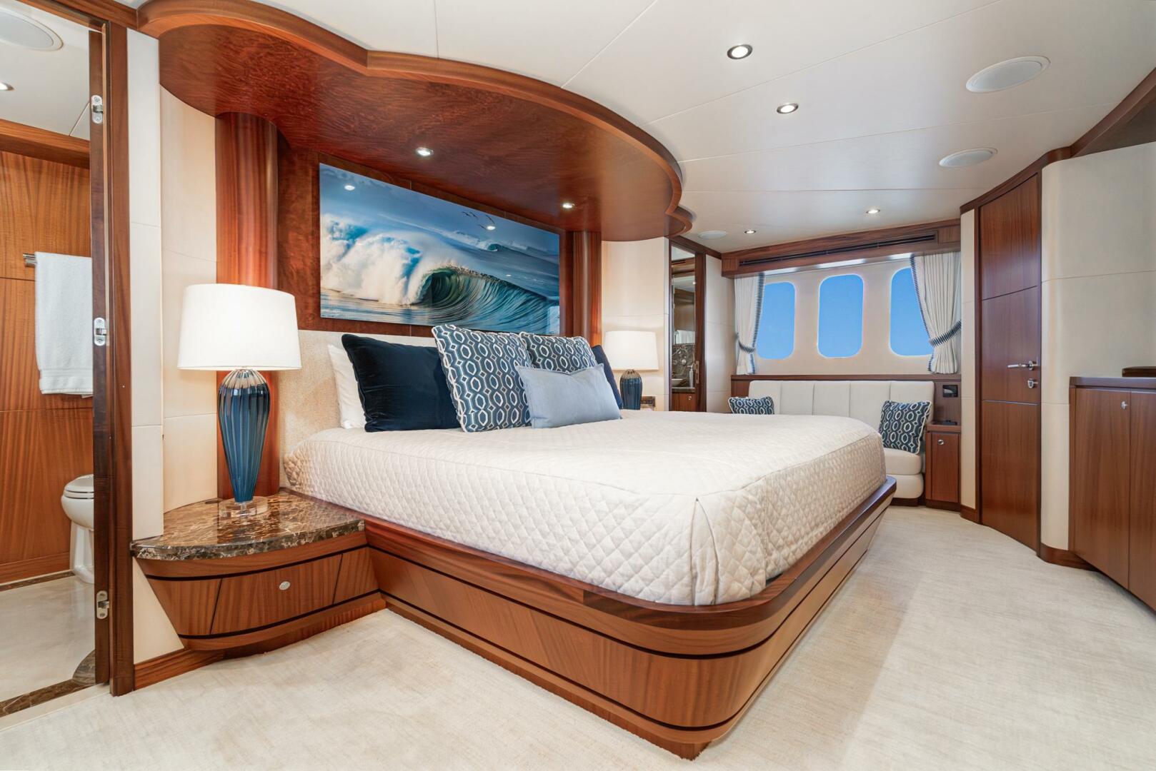 Slide: The Image of Master Cabin 3 - 32