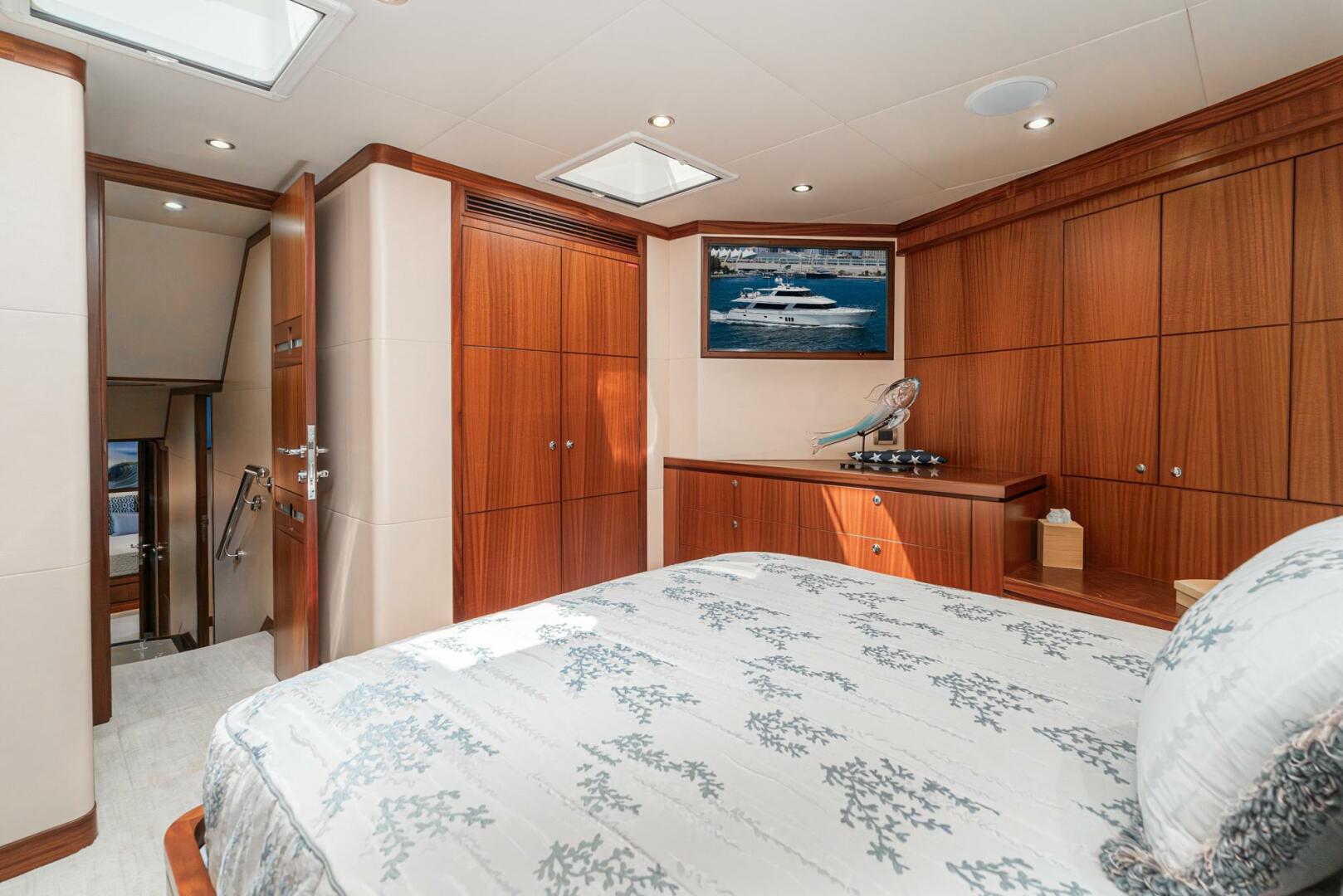 Slide: The Image of Forward VIP Cabin 2 - 40