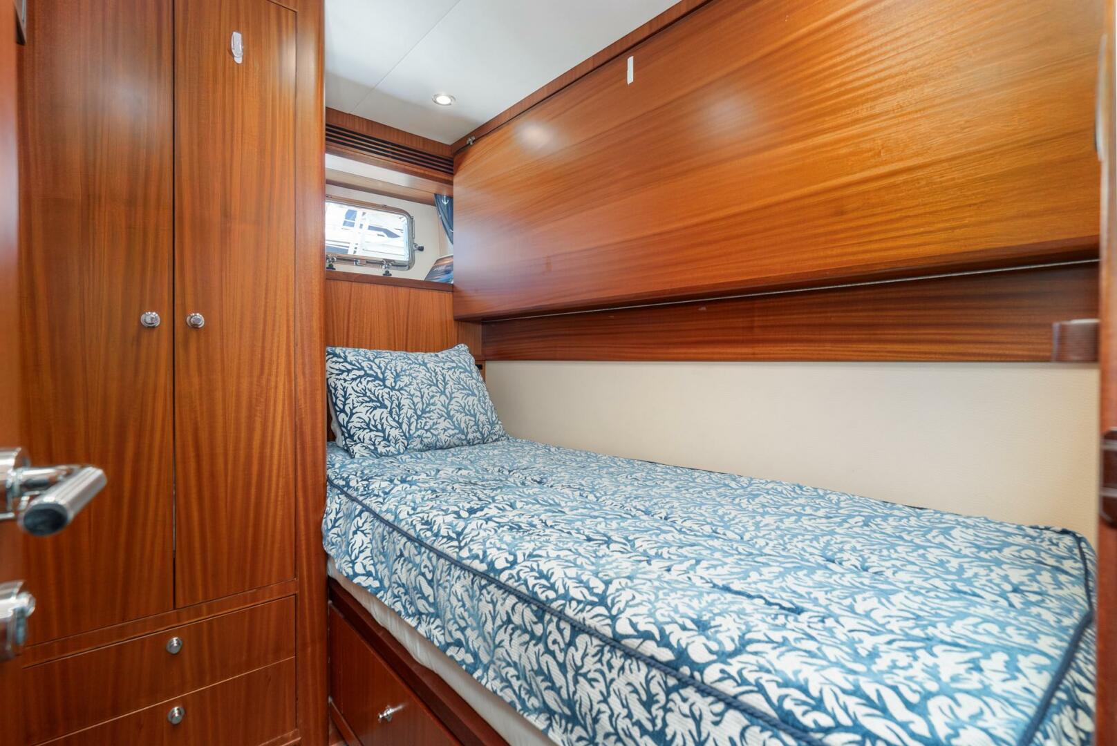 Slide: The Image of Crew Cabin #2 - 46