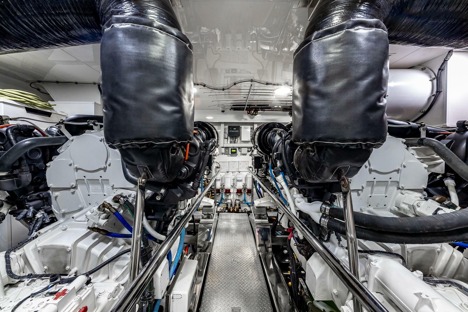 Slide: The Image of Ocean Alexander Open Bridge 2015 - 4355480