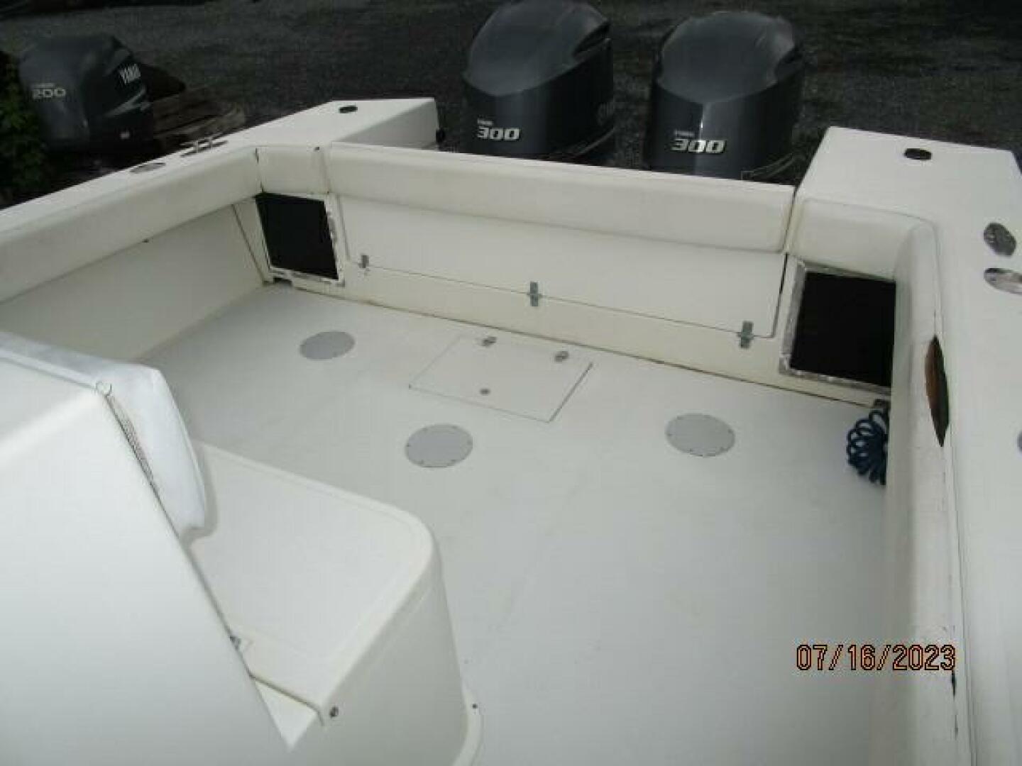 Slide: The Image of 31' Ocean Master cockpit aft - 3813860