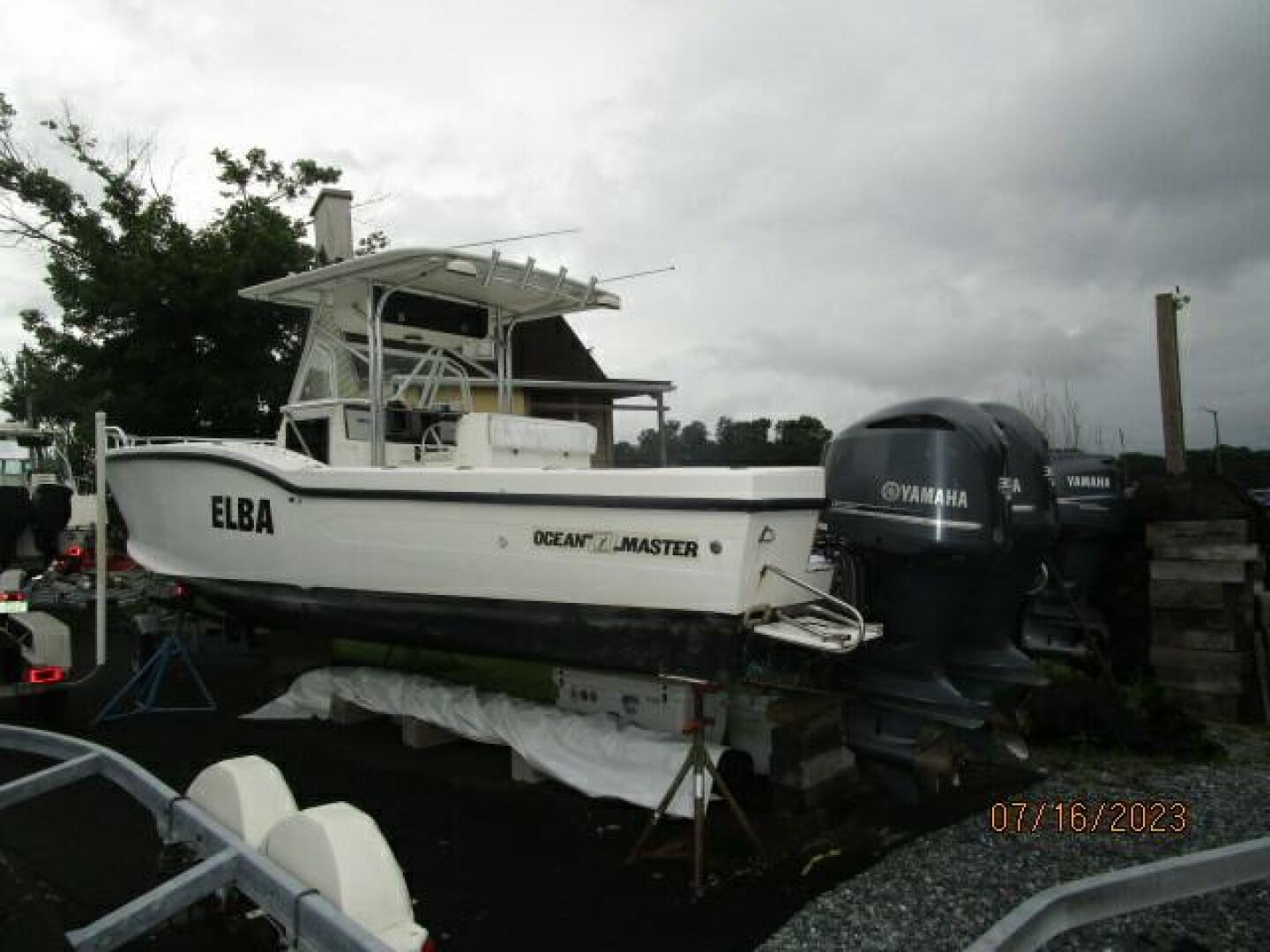 Slide: The Image of 31' Ocean Master port aft profile - 3813875