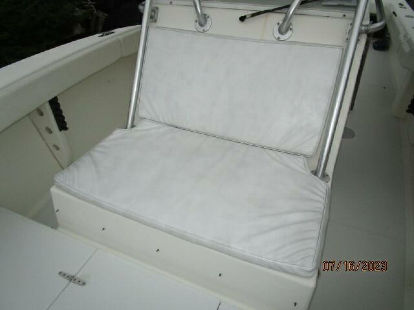 Slide: The Image of 31' Ocean Master foredeck seating - 3813866
