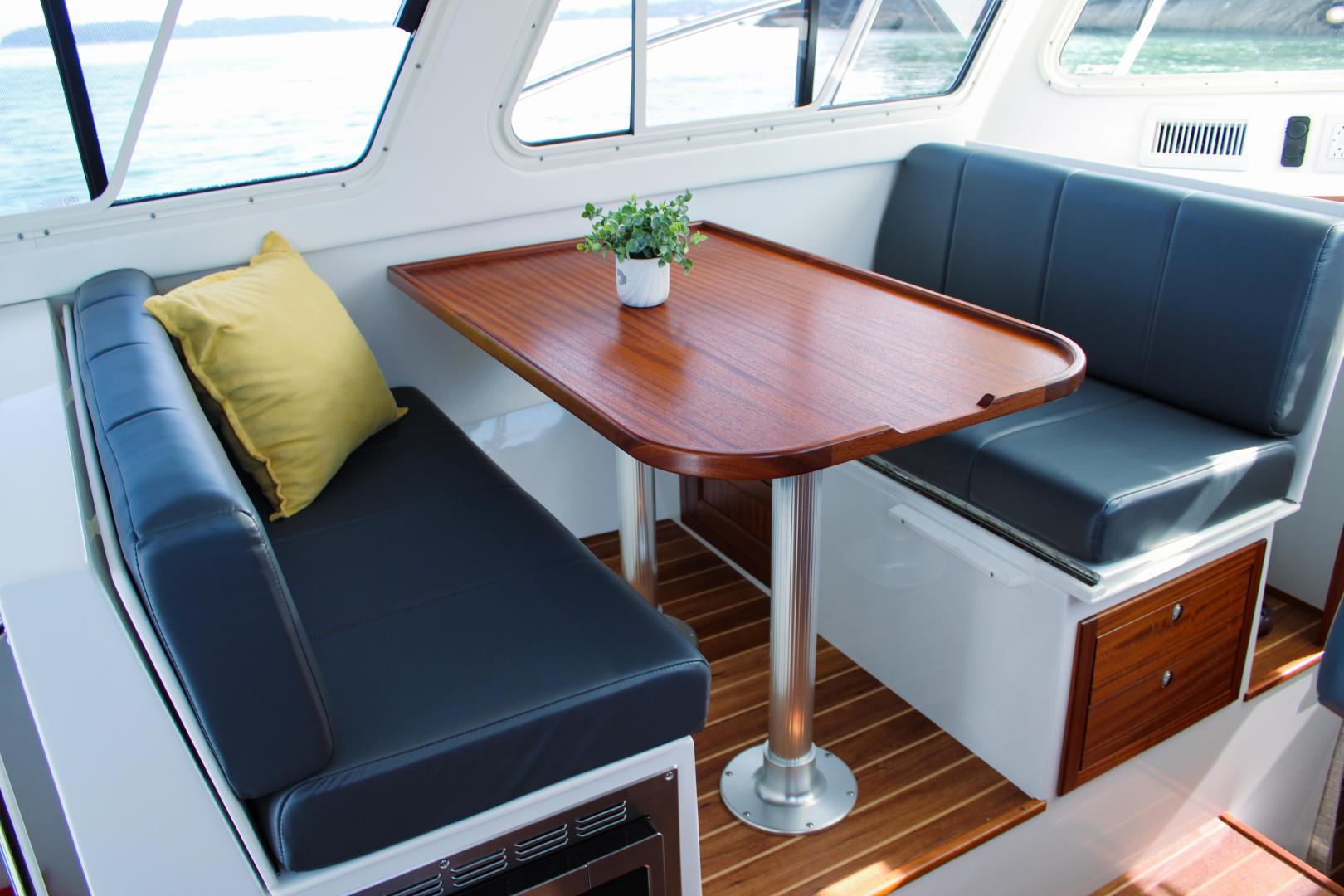 Slide: The Image of Ocean Sport Roamer 30 OB 2022 - 3590410