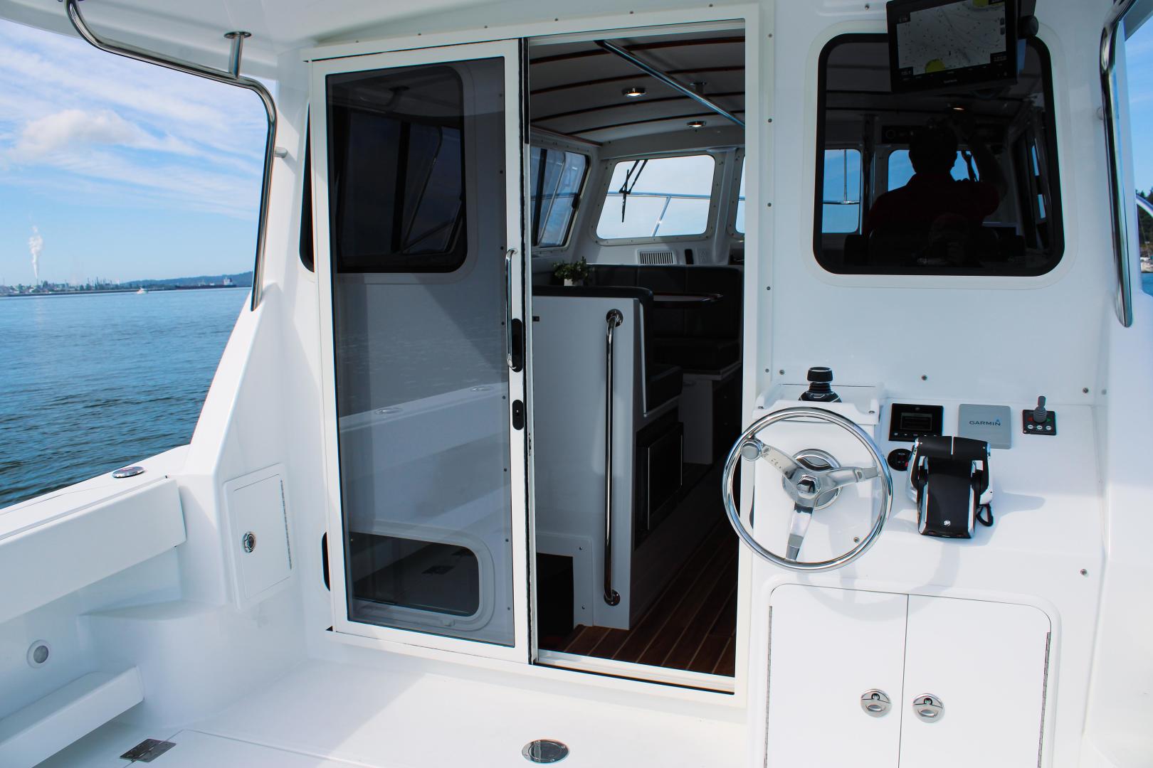 Slide: The Image of Ocean Sport Roamer 30 OB 2022 - 3590420