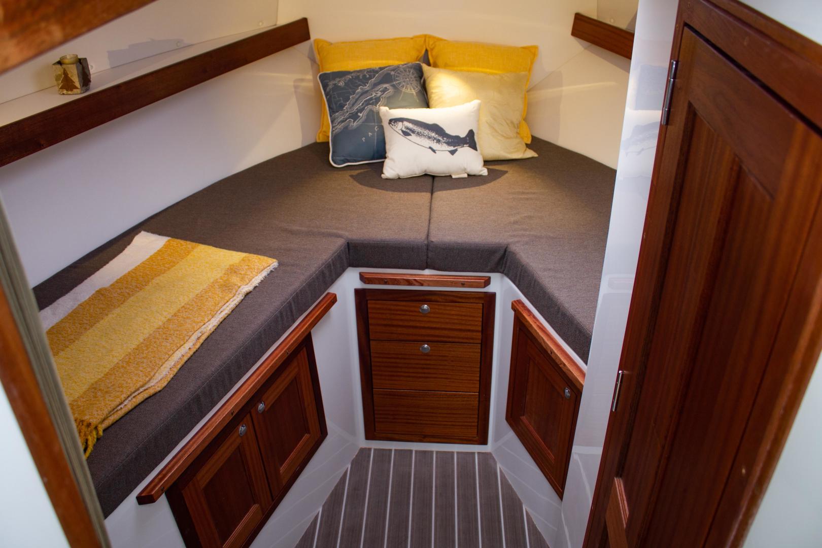 Slide: The Image of Ocean Sport Roamer 30 OB 2022 - 3590425