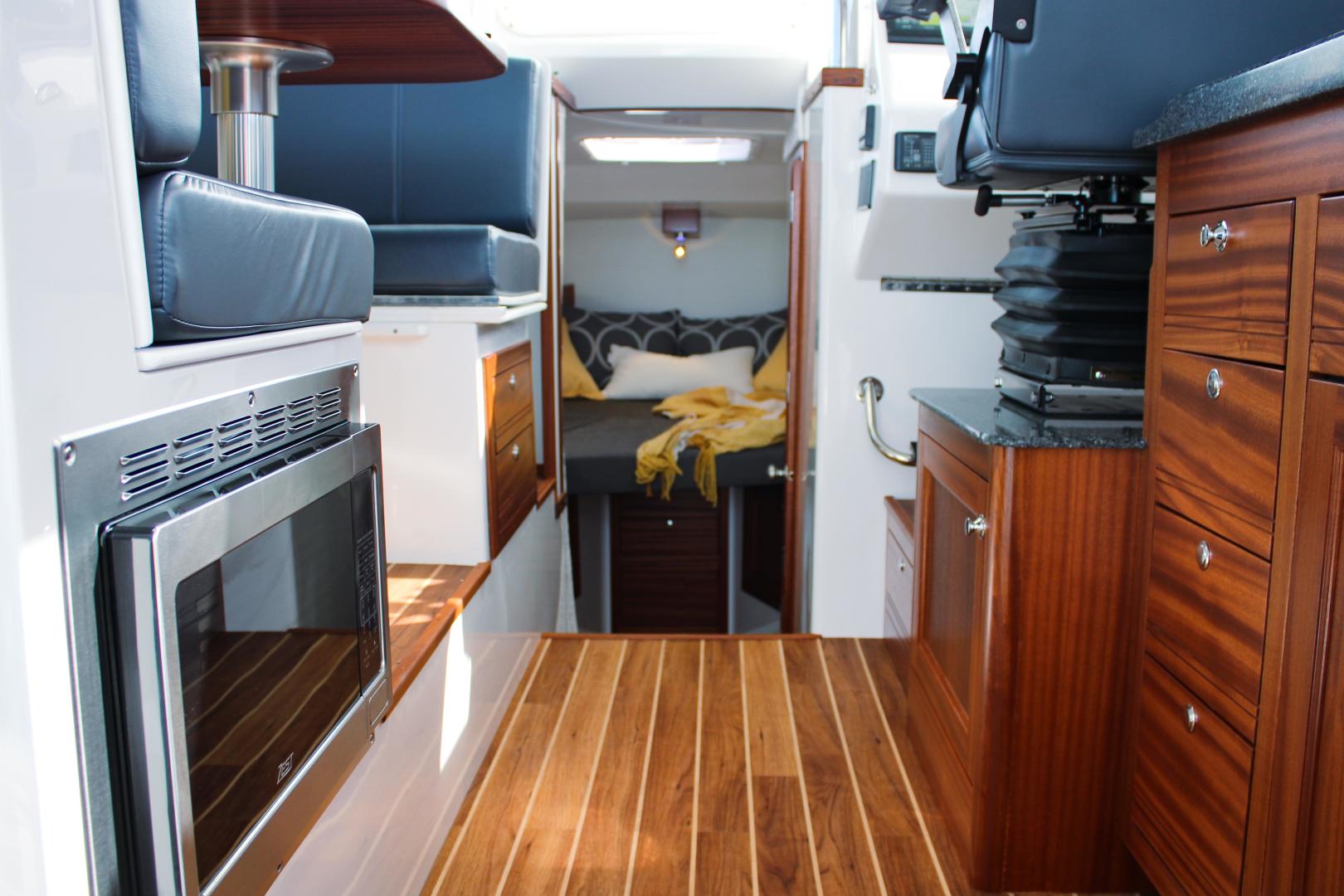 Slide: The Image of Ocean Sport Roamer 30 OB 2022 - 3590412