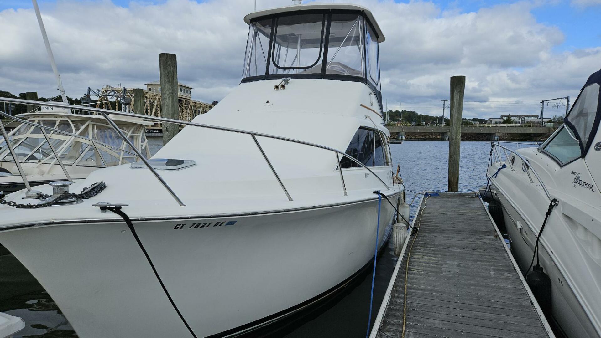 Slide: The Image of Ocean Yachts 32 SS 1989 - 4712422