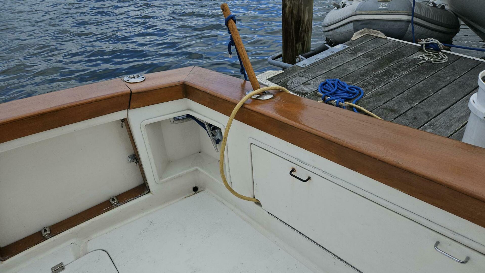 Slide: The Image of Ocean Yachts 32 SS 1989 - 4737468