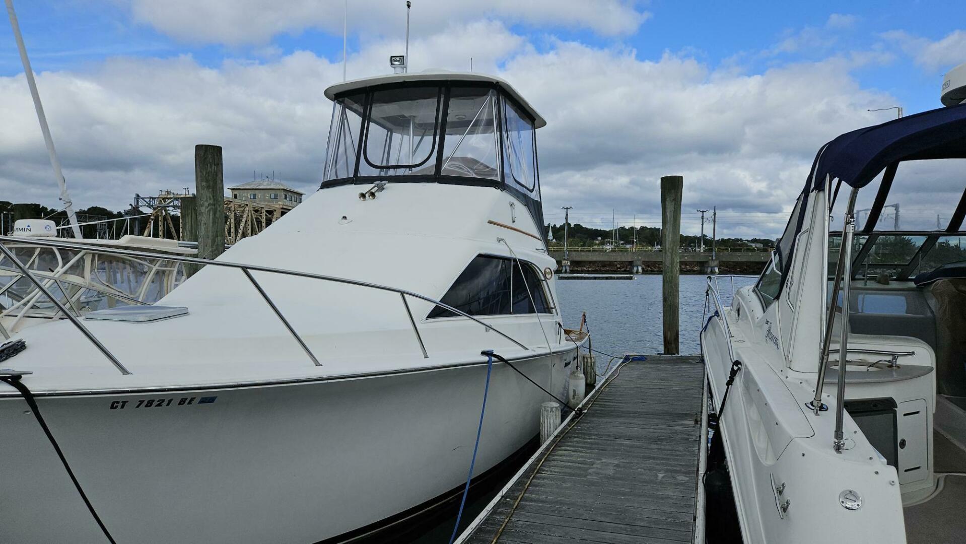 Slide: The Image of Ocean Yachts 32 SS 1989 - 4737470