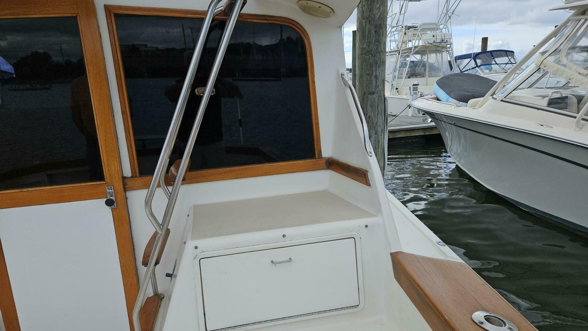 Slide: The Image of Ocean Yachts 32 SS 1989 - 4737478